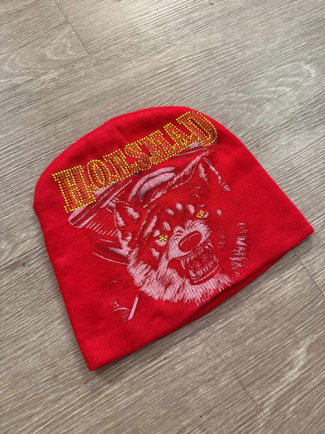 Hoesmad Wolf Rhinestone Red Beanie